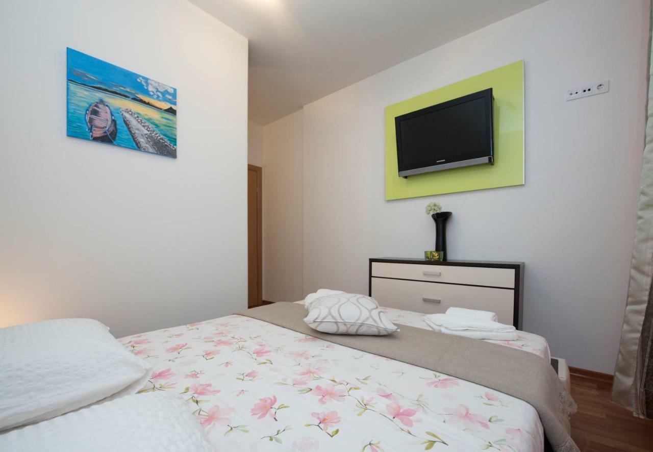 Holiday Home Elijah Creek สปลิท ภายนอก รูปภาพ