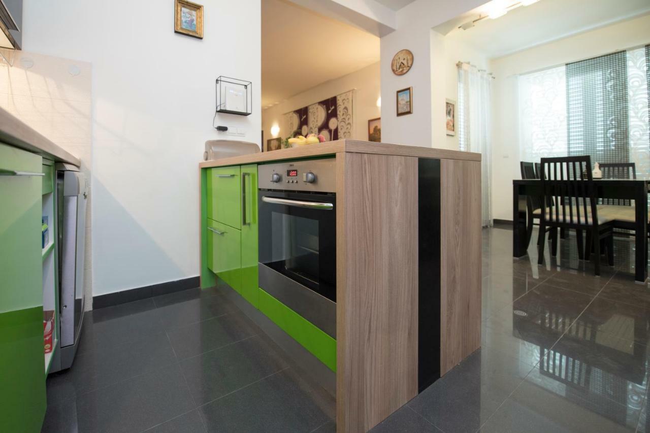 Holiday Home Elijah Creek สปลิท ภายนอก รูปภาพ
