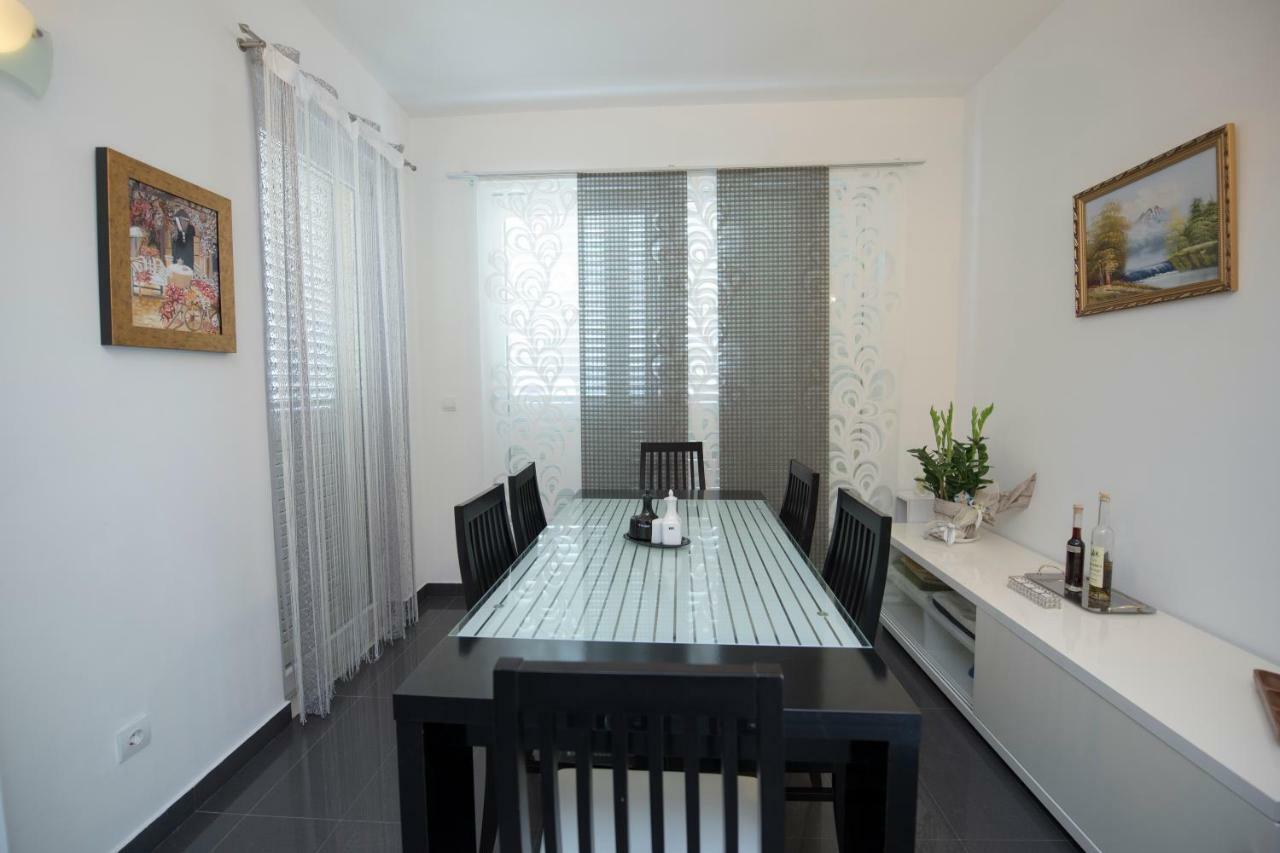 Holiday Home Elijah Creek สปลิท ภายนอก รูปภาพ